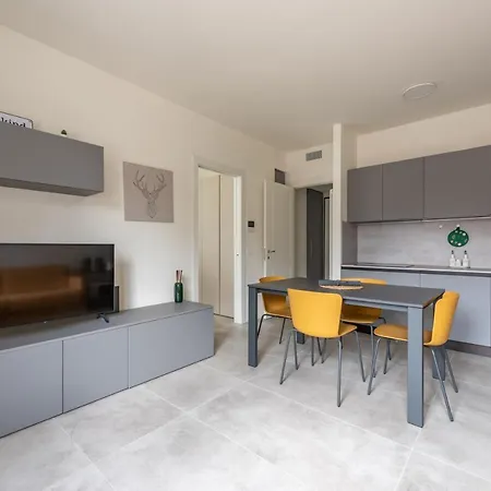 We - Santa Sofia House, Duomo Apartment