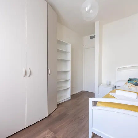 We - Santa Sofia House, Duomo Apartment